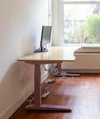 Elektrisch verstelbaar bureau/Electric heightadjustable desk, Huis en Inrichting, Bureaus, Ophalen, Elektrisch, Zo goed als nieuw