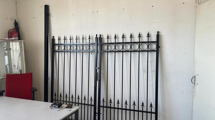 Toegangspoort 2 meter breed 1.80 hoog op maat, Tuin en Terras, Tuinhekken en Hekwerk, Nieuw, Tuinhek, IJzer, Ophalen of Verzenden