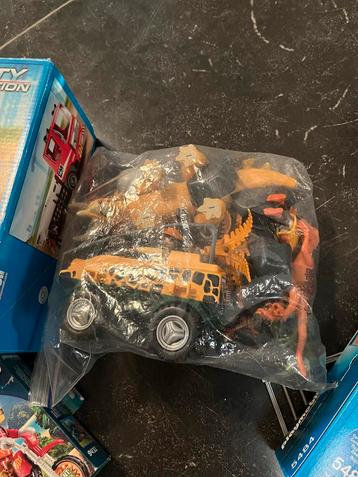 Playmobil Safari Voertuig met Figuren beschikbaar voor biedingen