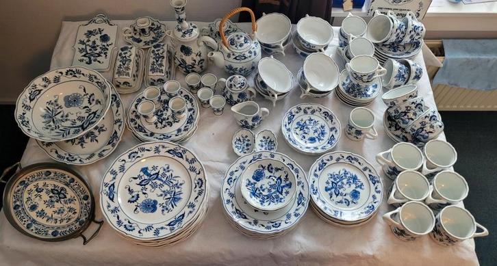 Blue danube servies., Antiek en Kunst, Antiek | Servies compleet, Ophalen