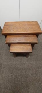 Vintage set van 3 eikenhouten bijzettafels/ miniset., Ophalen of Verzenden, Gebruikt