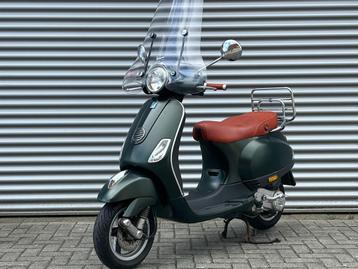 Vespa Snorscooter LX 4T I LEER ZADEL I WINDSCHERM (bj 2010) beschikbaar voor biedingen