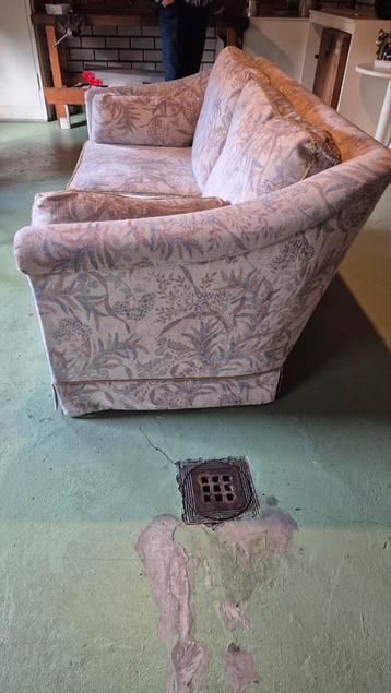 Leuke 2-zits bank met bloemmotief