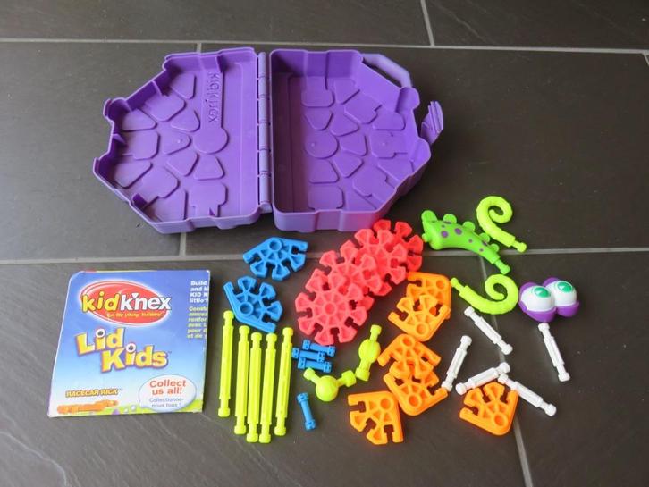 Kid knex bouwstenen in een koffer, 32delig met voorbeelden., Kinderen en Baby's, Speelgoed | Bouwstenen, Gebruikt, K'nex, Ophalen of Verzenden