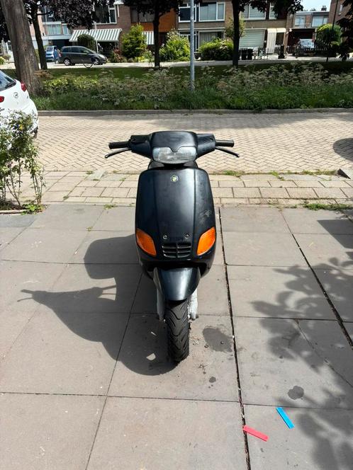 Piaggio zip type 3, Fietsen en Brommers, Scooters | Piaggio, Zo goed als nieuw, Zip, Ophalen