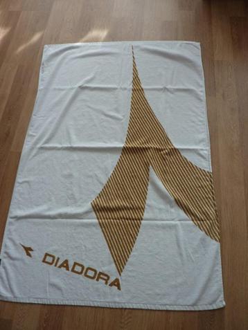 Badlaken/handdoeken beschikbaar voor biedingen