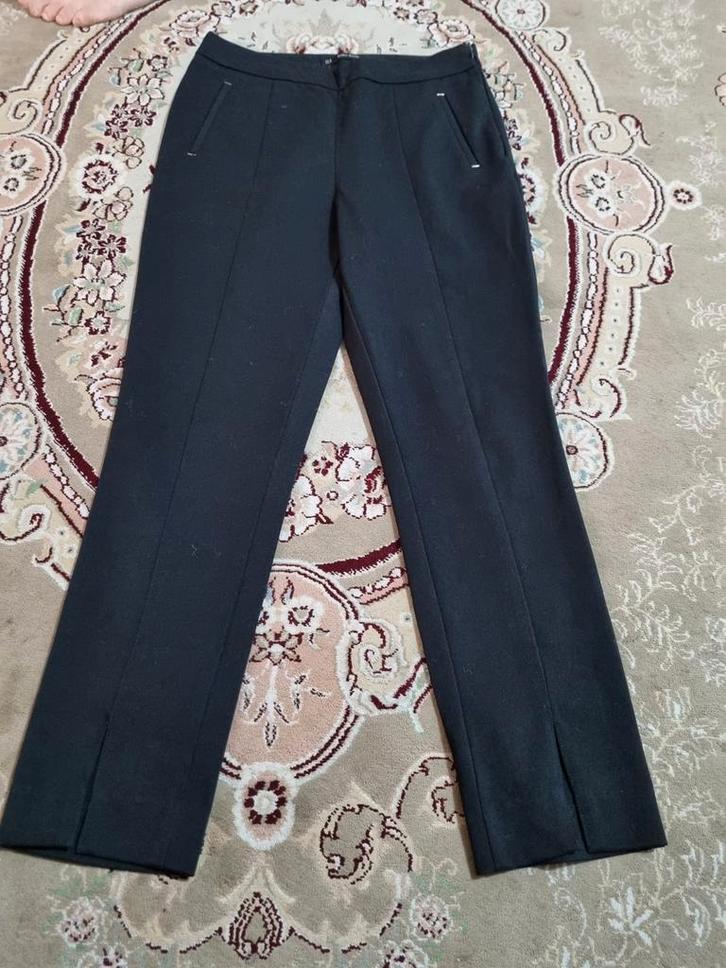 Zwarte Zara damesbroek - Maat M, Kleding | Dames, Broeken en Pantalons, Zo goed als nieuw, Maat 38/40 (M), Zwart, Lang, Ophalen of Verzenden