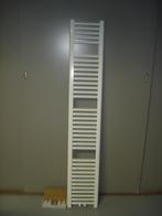 Badkamer radiator 30cm breed x 185cm hoog met midden onder, Ophalen of Verzenden, Nieuw