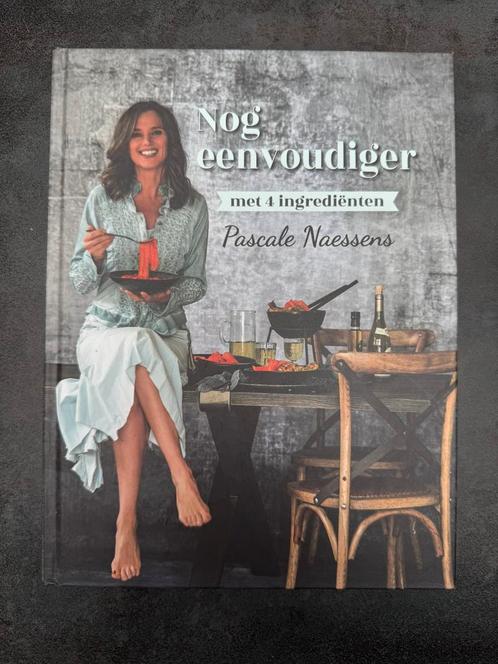 Pascale Naessens - Nog eenvoudiger met 4 ingrediënten, Boeken, Kookboeken, Zo goed als nieuw, Ophalen of Verzenden