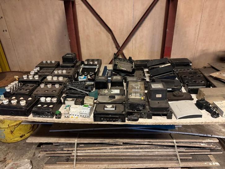Meterkast onderdelen + Kilowattuur meters, Doe-het-zelf en Verbouw, Elektra en Kabels, Gebruikt, Overige typen, Ophalen
