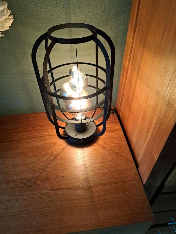 3 stuks Industriële tafellamp met kooi - prijs voor 3st, Huis en Inrichting, Lampen | Tafellampen, Zo goed als nieuw, Minder dan 50 cm