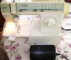 singer naaimachine met stofkap., Hobby en Vrije tijd, Naaimachines en Toebehoren, Ophalen of Verzenden, Gebruikt, Naaimachine