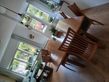 eettafel / biljarttafel met 6 stoelen beschikbaar voor biedingen