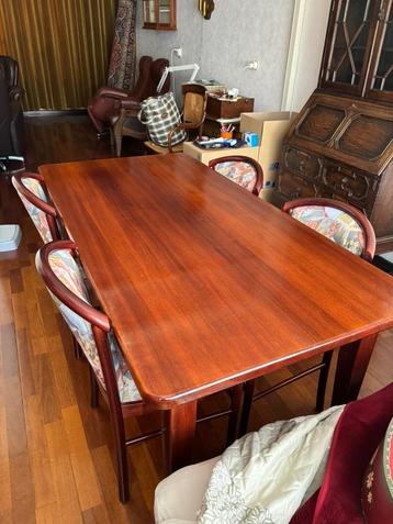 Solide eikenhouten eettafel met 4 bijpassende stoelen - opha beschikbaar voor biedingen
