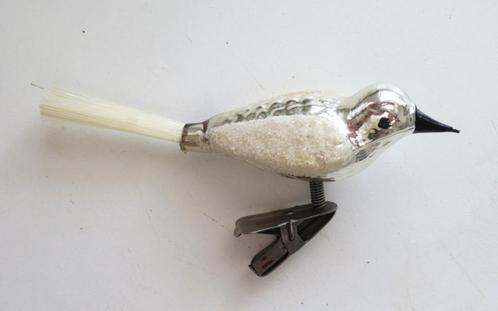 Oude Kerstbal Vogeltje 01 ( witte vleugels, zwarte snavel ), Diversen, Kerst, Ophalen of Verzenden