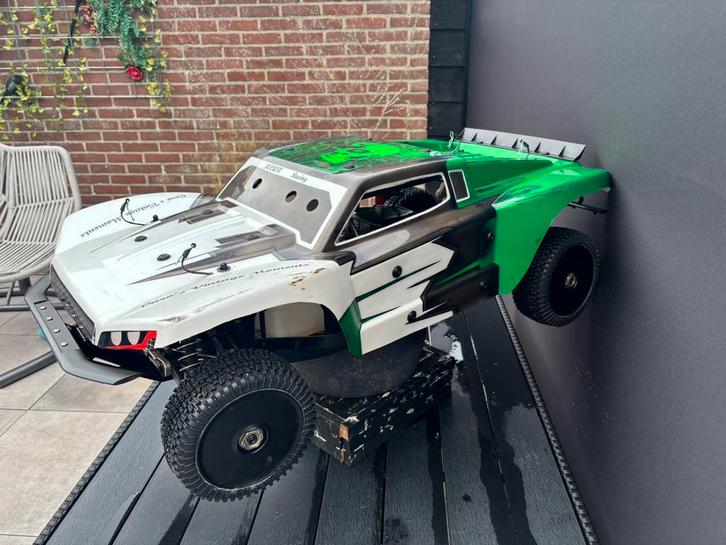 MCD W5 in top staat zie fotos, Hobby en Vrije tijd, Modelbouw | Radiografisch | Auto's, Zo goed als nieuw, Onderdeel, Overige schalen