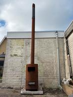 Terraskachel. Verroest. Bovenkant pijp afgebroken., Ophalen, Gebruikt