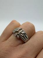 A704 Prachtige zilveren ring brutalist maat 20,5, Met kristal, 20 of groter, Ophalen of Verzenden, X