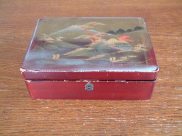 mooie antieke Japanse naaidoos doos nr. 2. beschikbaar voor biedingen
