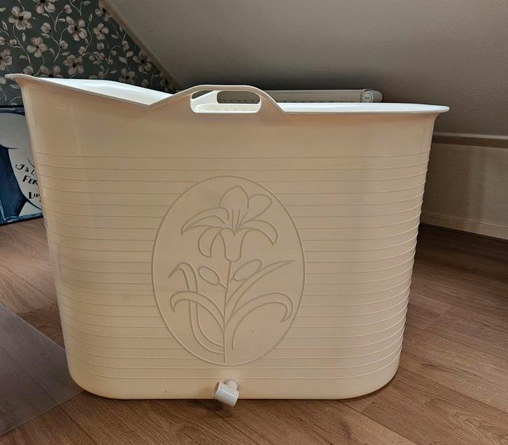 Bath bucket/ verplaatsbaar bad/ minibad, Huis en Inrichting, Badkamer | Badkamermeubels, Zo goed als nieuw, Overige typen, Minder dan 100 cm