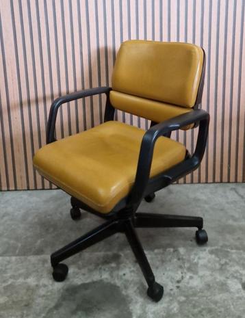 4 x Vintage bureaustoelen vergaderstoelen leer okergeel