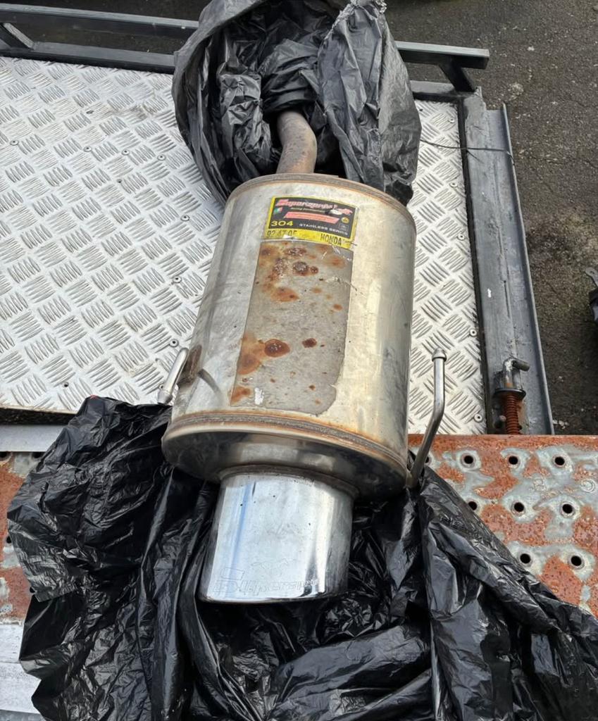 Sport uitlaat, Ophalen, Gebruikt