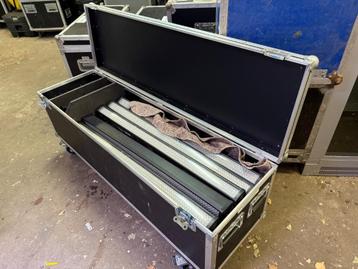 22x American DJ Mega Bar LED RGB DMX + Flightcase beschikbaar voor biedingen