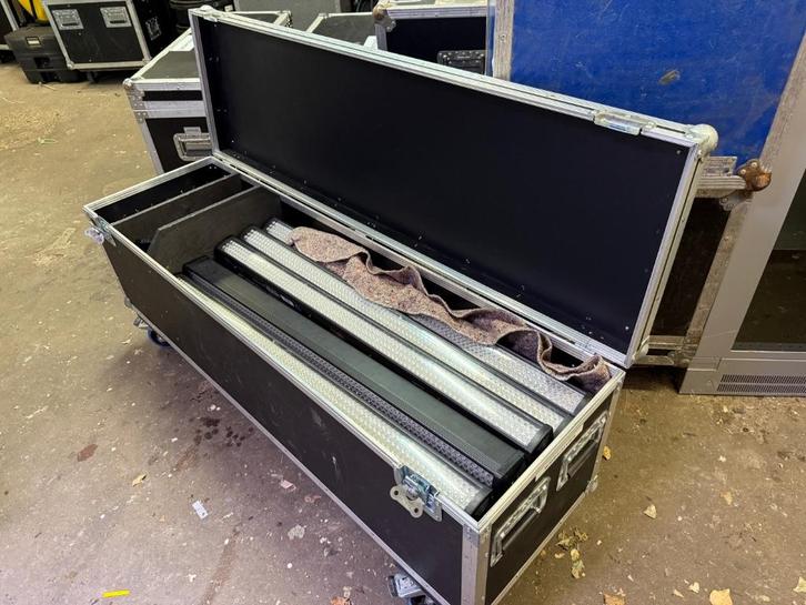 22x American DJ Mega Bar LED RGB DMX + Flightcase, Muziek en Instrumenten, Licht en Laser, Gebruikt, Licht, Ophalen of Verzenden