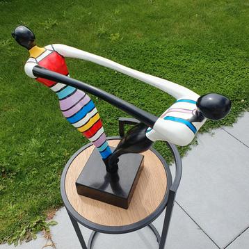 Kleurrijk dansend paar Eyecatcher! beschikbaar voor biedingen