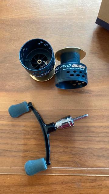 Okuma epf 40 reserve spoelen en handle beschikbaar voor biedingen