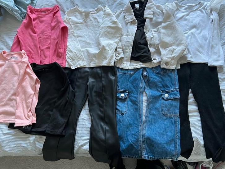 Meisje jeans en flared leggings, Kinderen en Baby's, Kinderkleding | Maat 110, Zo goed als nieuw, Meisje, Broek, Ophalen of Verzenden