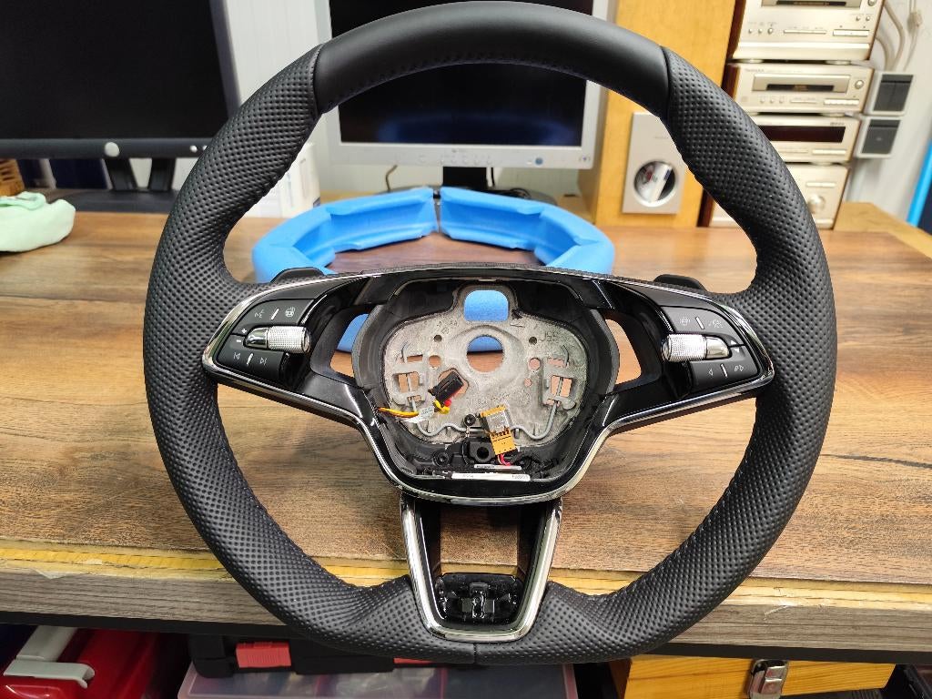 Originele Nieuwe Stuur Skoda Octavia 5E3 Karoq Kodiak, Ophalen of Verzenden, Nieuw, Skoda