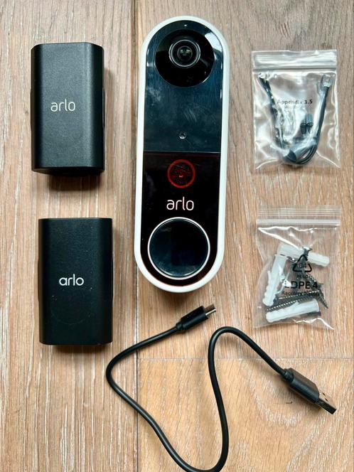 ARLO Video deurbel met 2 accu’s. In prima staat., Huis en Inrichting, Deurbellen, Zo goed als nieuw, Ingebouwde camera, Compatibel met smartphone
