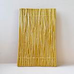 Puntgaaf okergeel kaasplateau rietdecor - Boch Freres, Huis en Inrichting, Keuken | Servies, Gebruikt, Overige typen, Ophalen of Verzenden