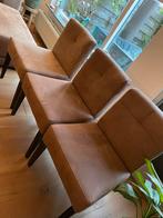 Eettafelstoelen + bankje, Ophalen, Bruin, Zo goed als nieuw, Vier