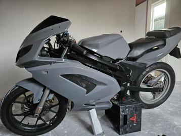 Nardo grijs Nardo Grey kappen Set Rieju RS2 RS 2 kap kuip beschikbaar voor biedingen