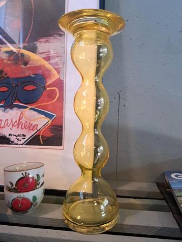 Gele Glazen Kandelaar - retro hip design beschikbaar voor biedingen