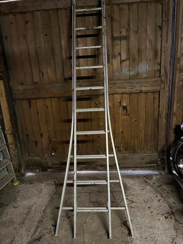 Ladder 2x10 treden beschikbaar voor biedingen