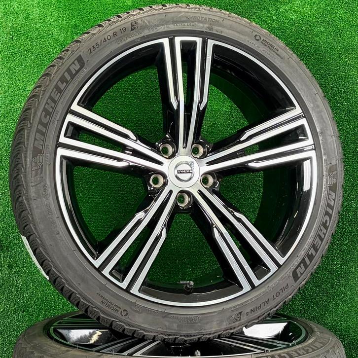 Originele 19 inch Volvo R-Design velgen winterbanden V60 S60, Auto-onderdelen, Banden en Velgen, Banden en Velgen, Winterbanden