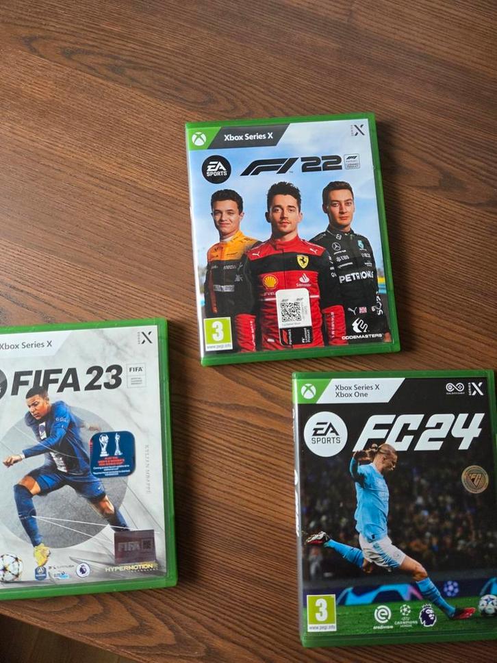 Xbox Games: FIFA 23, FC 24, F1 22, Spelcomputers en Games, Games | Overige, Zo goed als nieuw, Sport, 3 spelers of meer, Vanaf 3 jaar