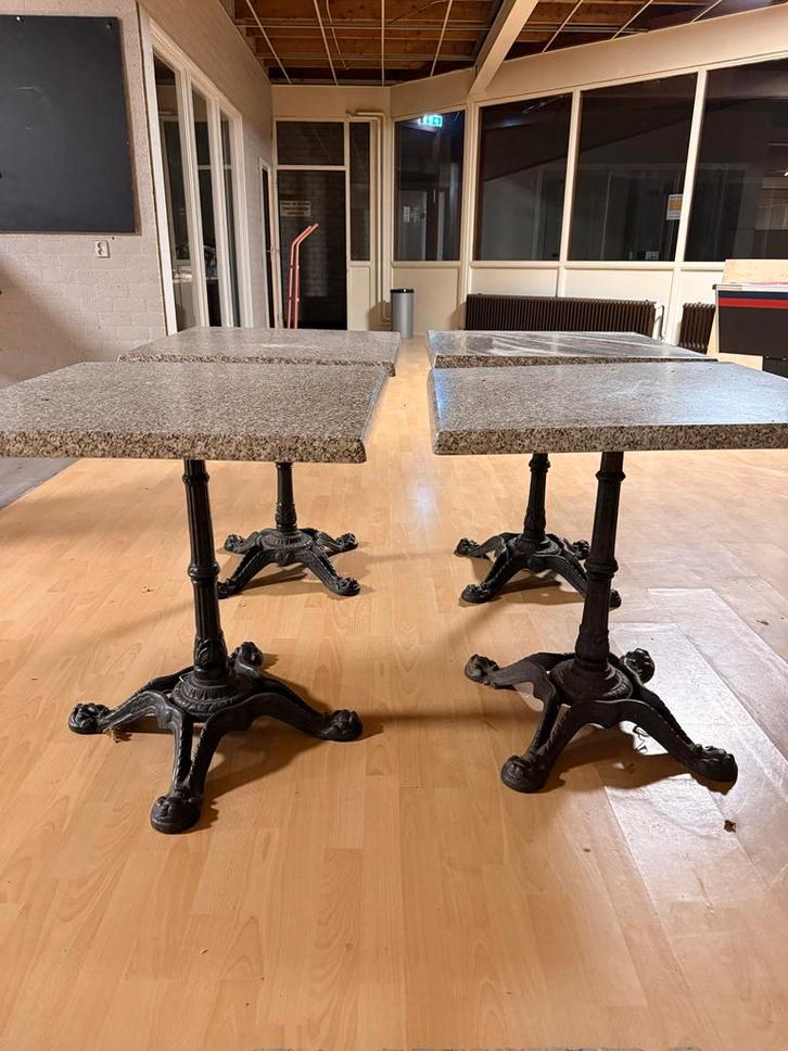 Tafel(s) met gietijzeren onderstel, Huis en Inrichting, Tafels | Eettafels, Gebruikt, 50 tot 100 cm, tot twee personen, Vierkant