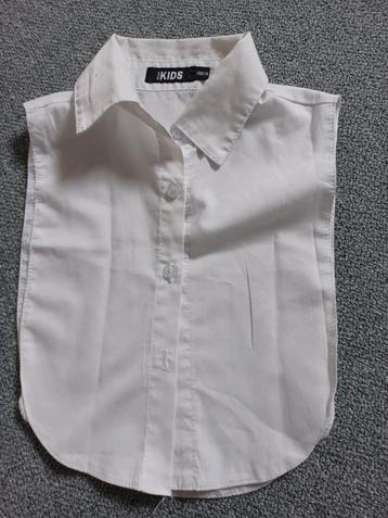 Wit blouse/ kraagje mt 110/ 116