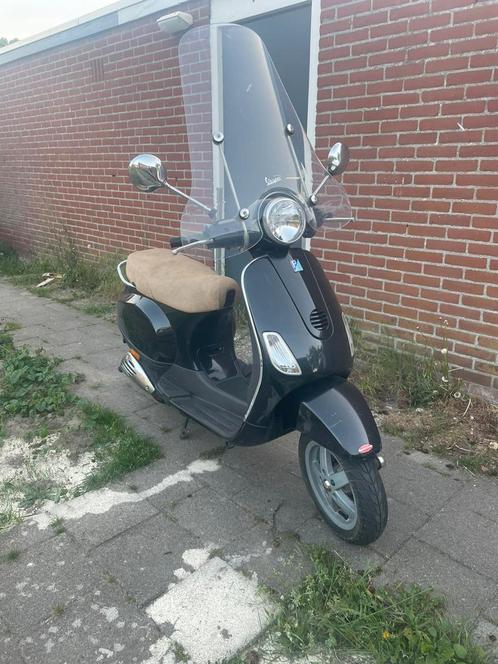 Vespa lx 50cc 2takt NIEUWSTAAT!, Fietsen en Brommers, Scooters | Vespa, Zo goed als nieuw, Vespa LX, Ophalen of Verzenden