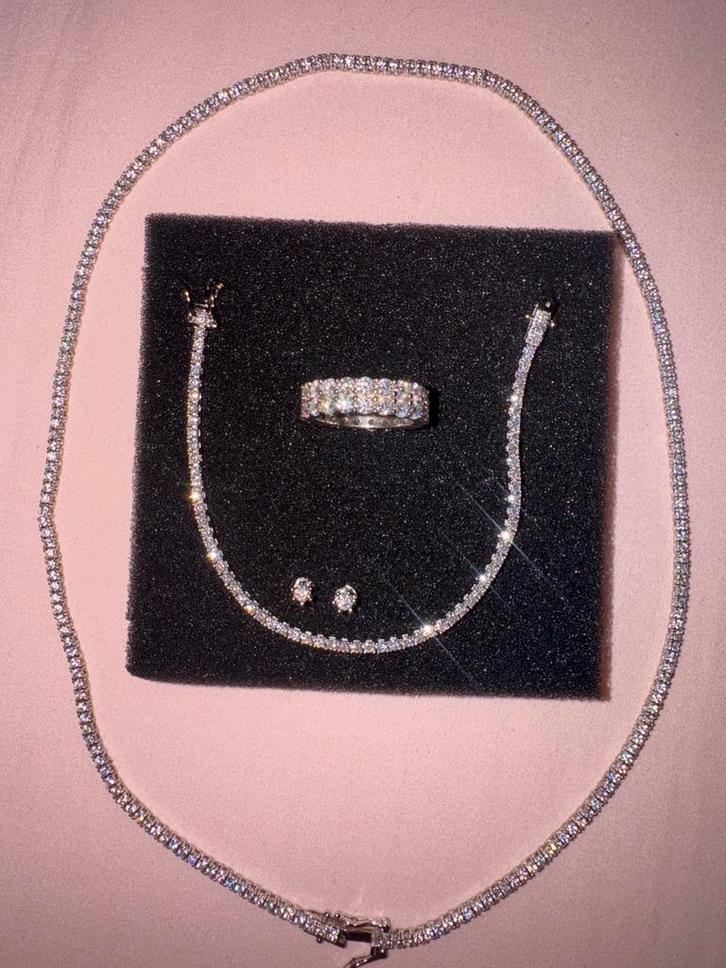 Moissanite set met certificaat, Sieraden, Tassen en Uiterlijk, Kettingen, Nieuw, Zilver, Zilver, Met edelsteen, Ophalen of Verzenden