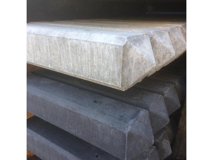 Hout beton schutting palen en onderplaten mega actie!, Tuin en Terras, Schuttingen, Nieuw, Overige materialen, 1 tot 2 meter, Minder dan 3 meter