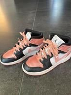 Leuke Nike Jordan maat 36, Kinderen en Baby's, Kinderkleding | Schoenen en Sokken, Gebruikt, Meisje, Sportschoenen, Ophalen of Verzenden