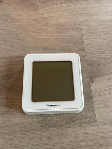 Honeywell thermostaat T6 beschikbaar voor biedingen