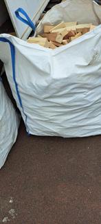 Big bag met rest hout, Tuin en Terras, Haardhout, Minder dan 3 m³, Ophalen, Overige houtsoorten, Blokken