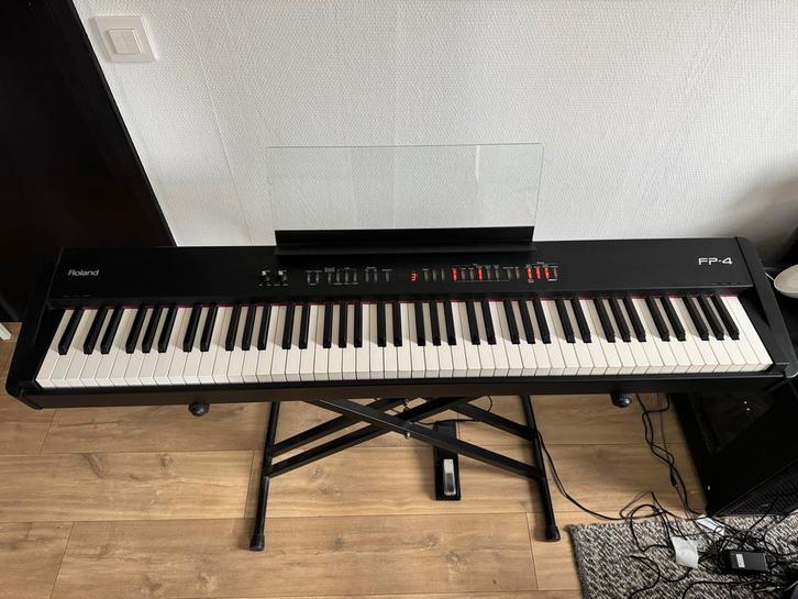 Roland FP-4 Digitale Piano, Muziek en Instrumenten, Piano's, Zo goed als nieuw, Piano, Zwart, Digitaal, Ophalen