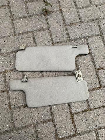 Golf mk2 zonnekleppen beschikbaar voor biedingen